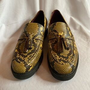 Franco Sarto W 9.5 - Yellow Snake-Print Tassel Loafers - NWOT in box